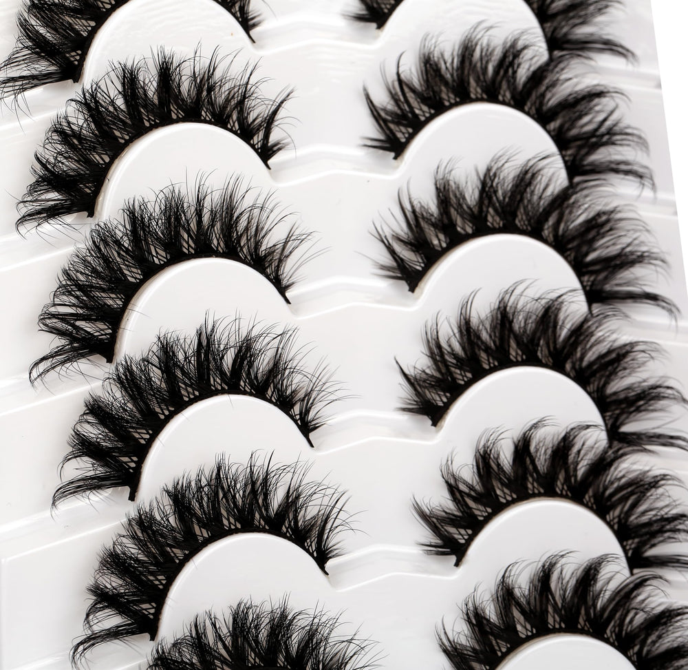 Pooplunch vegan cruelty-free lashes crafted from premium fibers