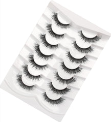 Pooplunch wispy volume lashes with cotton band for comfortable wear.