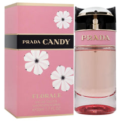Prada Candy Florale spray dispense shows easy-to-use EDT for on-the-go freshness.