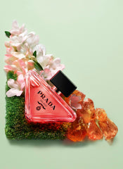 Prada Paradoxe Intense spray-dispense enables easy day-to-night application