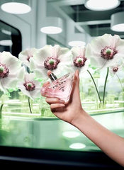 Prada Paradoxe Virtual Flower spray nozzle highlights precise application for daytime freshness.