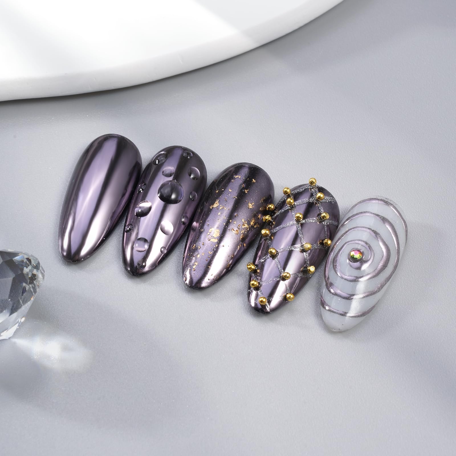 Pretty Diva chrome nail powder swatch shows a shiny mirror finish on nails.