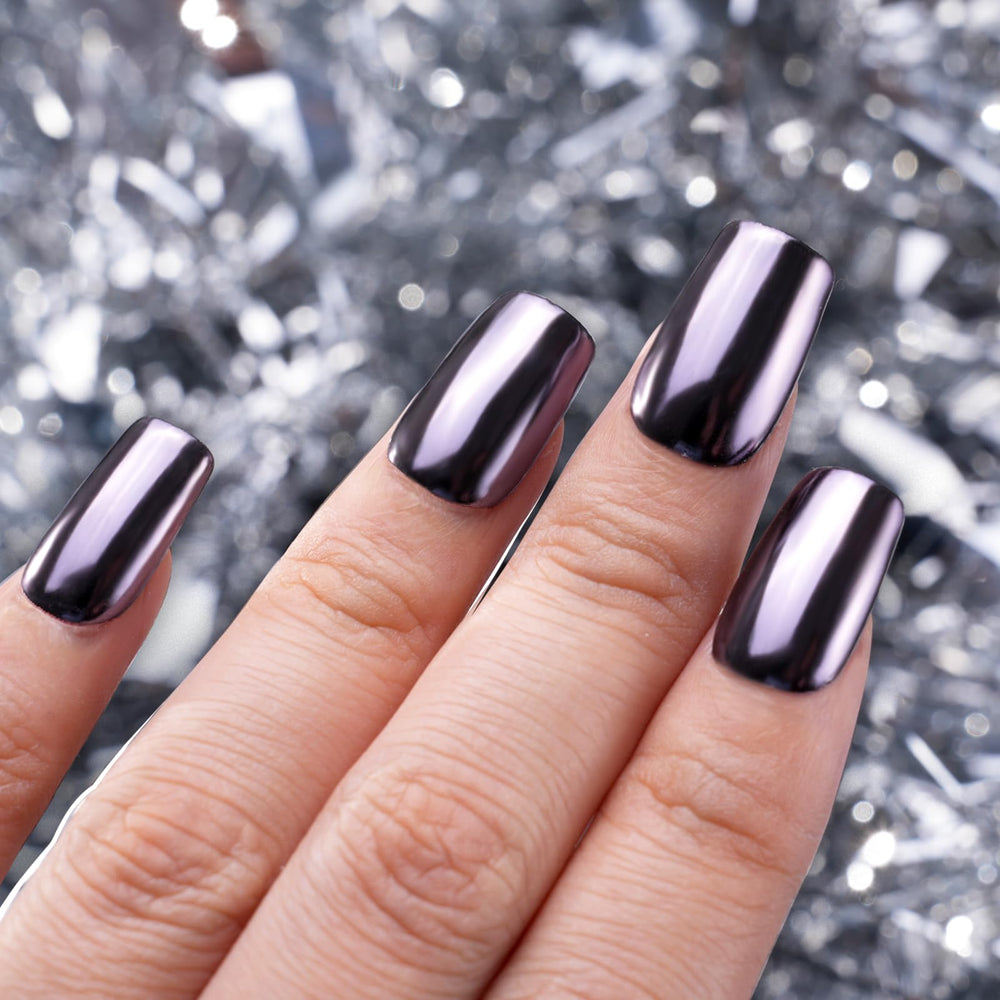 Pretty Diva chrome nail powder packaging close-up highlights premium branding.