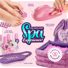 Pretty Me Spa Day Kit snow powder creates a cozy spa vibe for kids.
