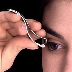 Prima Shogyo partial eyelash curler with narrow frame offers precise control in tight spaces