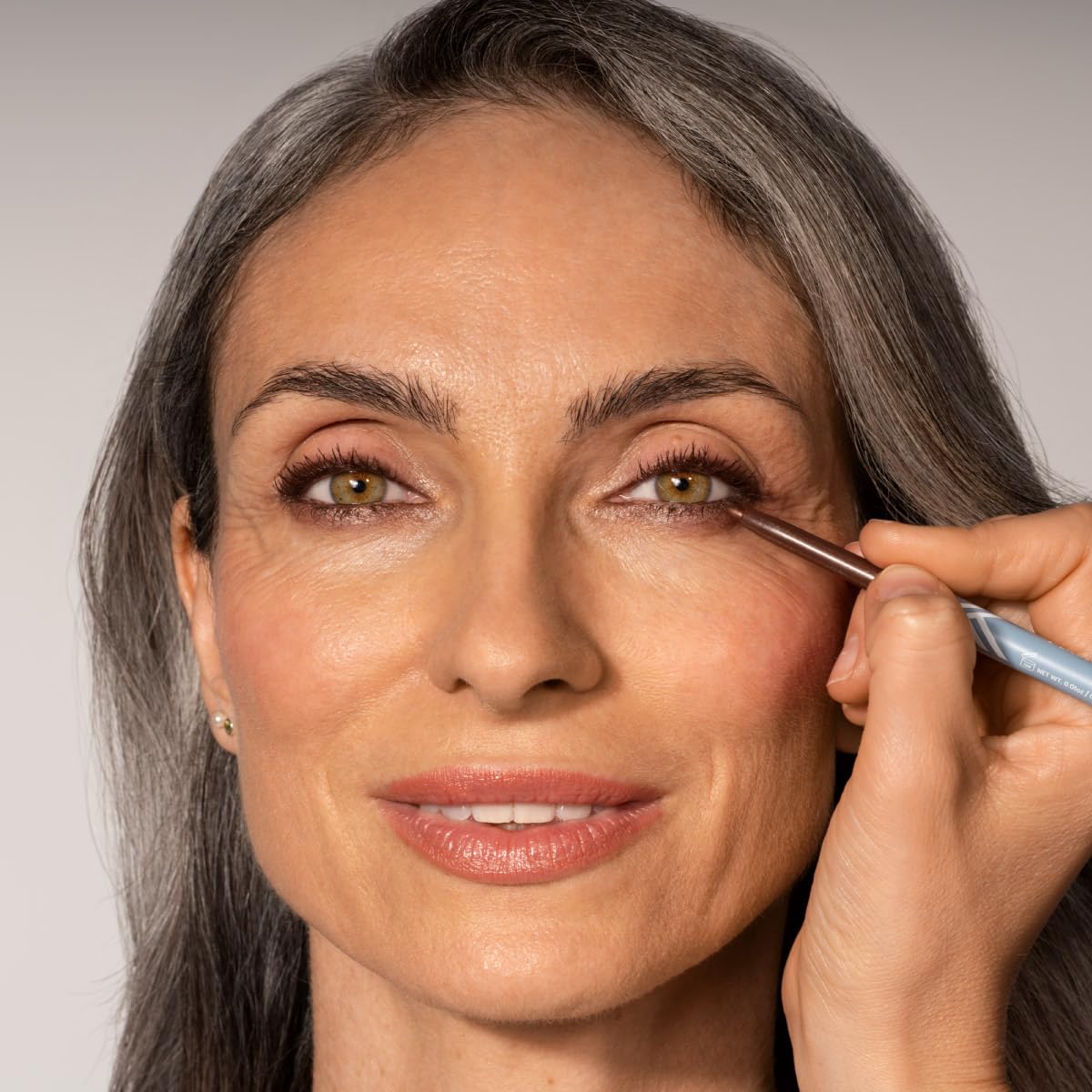 Prime Prometics PrimeEyes Glide Eyeliner long-wear application shows all-day confidence