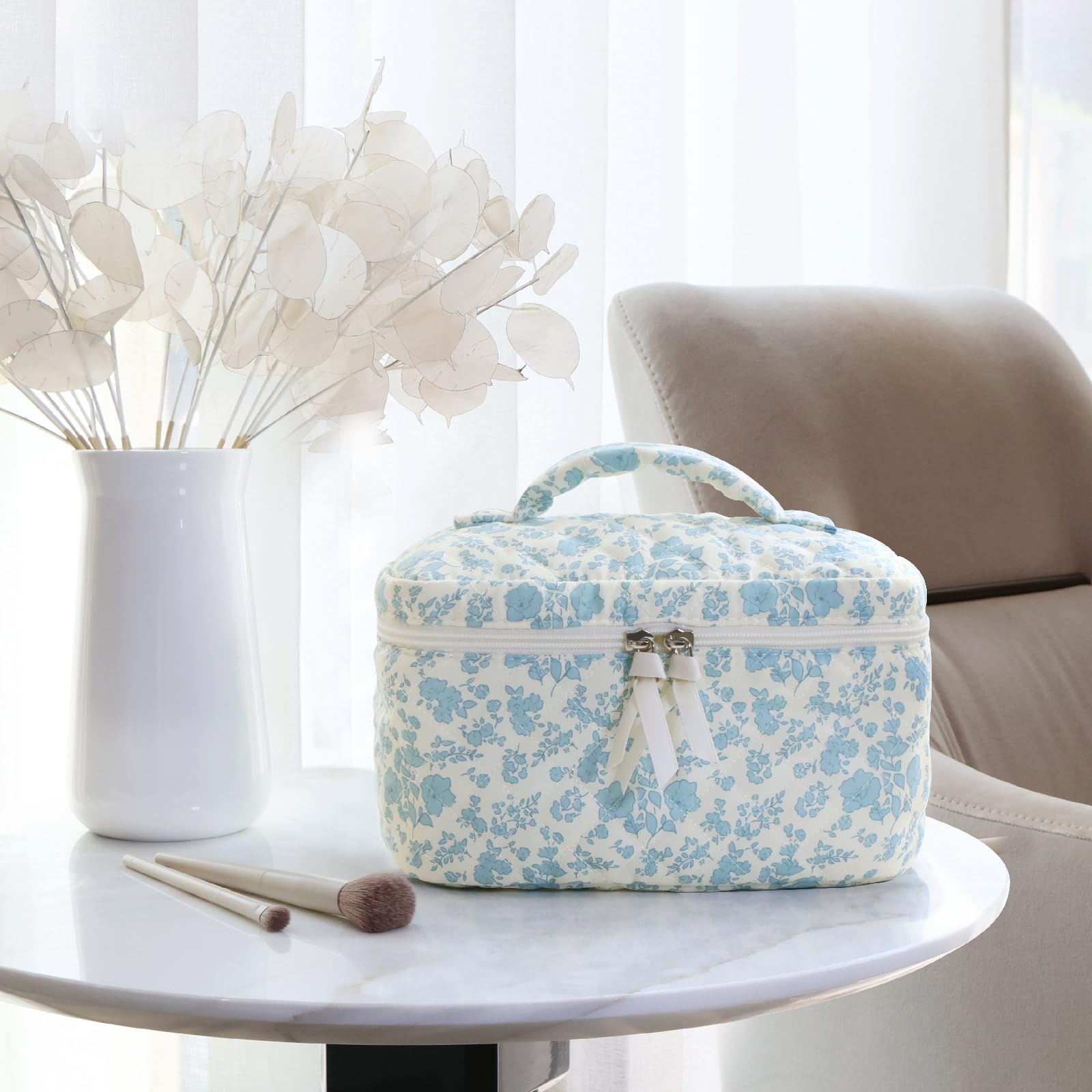Prite makeup bag blue flower side pocket highlights easy-access compartments for travel essentials.