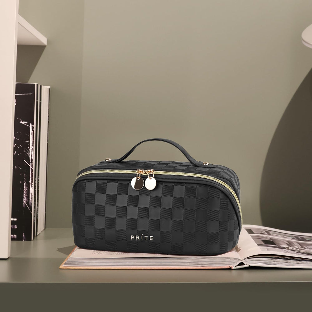 Prite plaid black bag protects palettes and bottles during journeys
