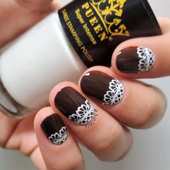 PUEEN stamping polish cap close-up emphasizes precise stamping packaging.