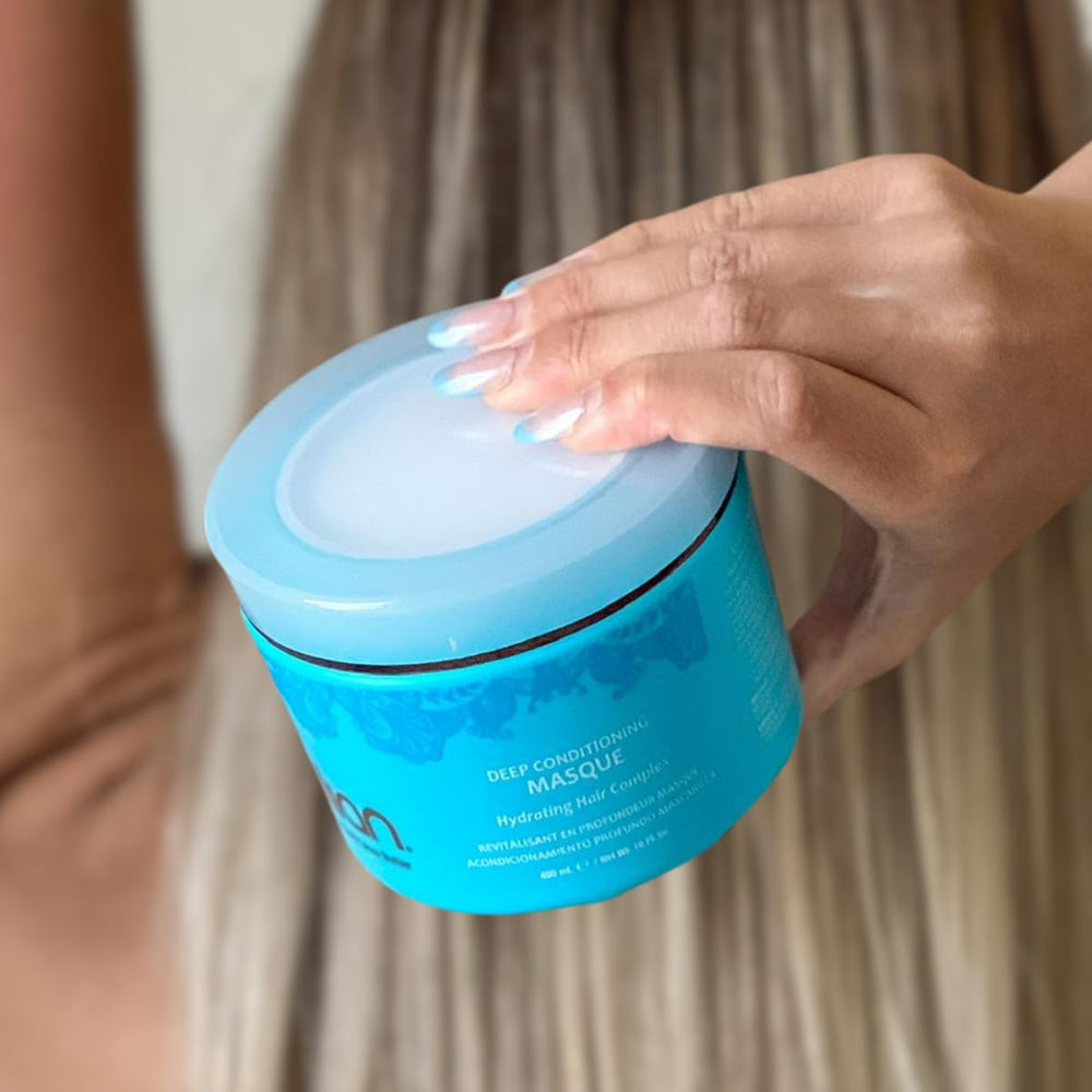 Pure Brazilian Deep Conditioning Masque washout demonstrates smooth, frizz-free finish