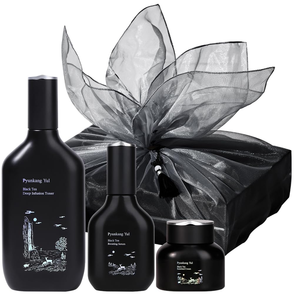 Pyunkang Yul Black Tea Infusion Toner bottle for balanced hydration.