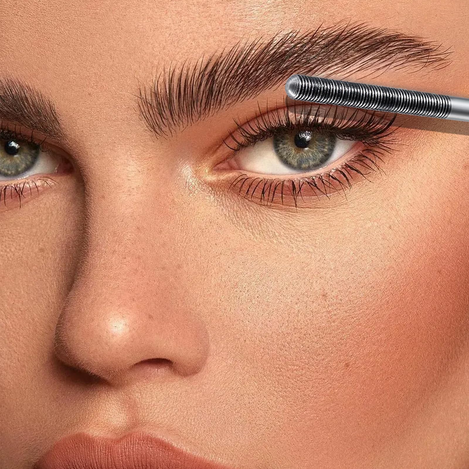 Qawnfy mascara brush detail highlights washable metal wand for easy cleanup