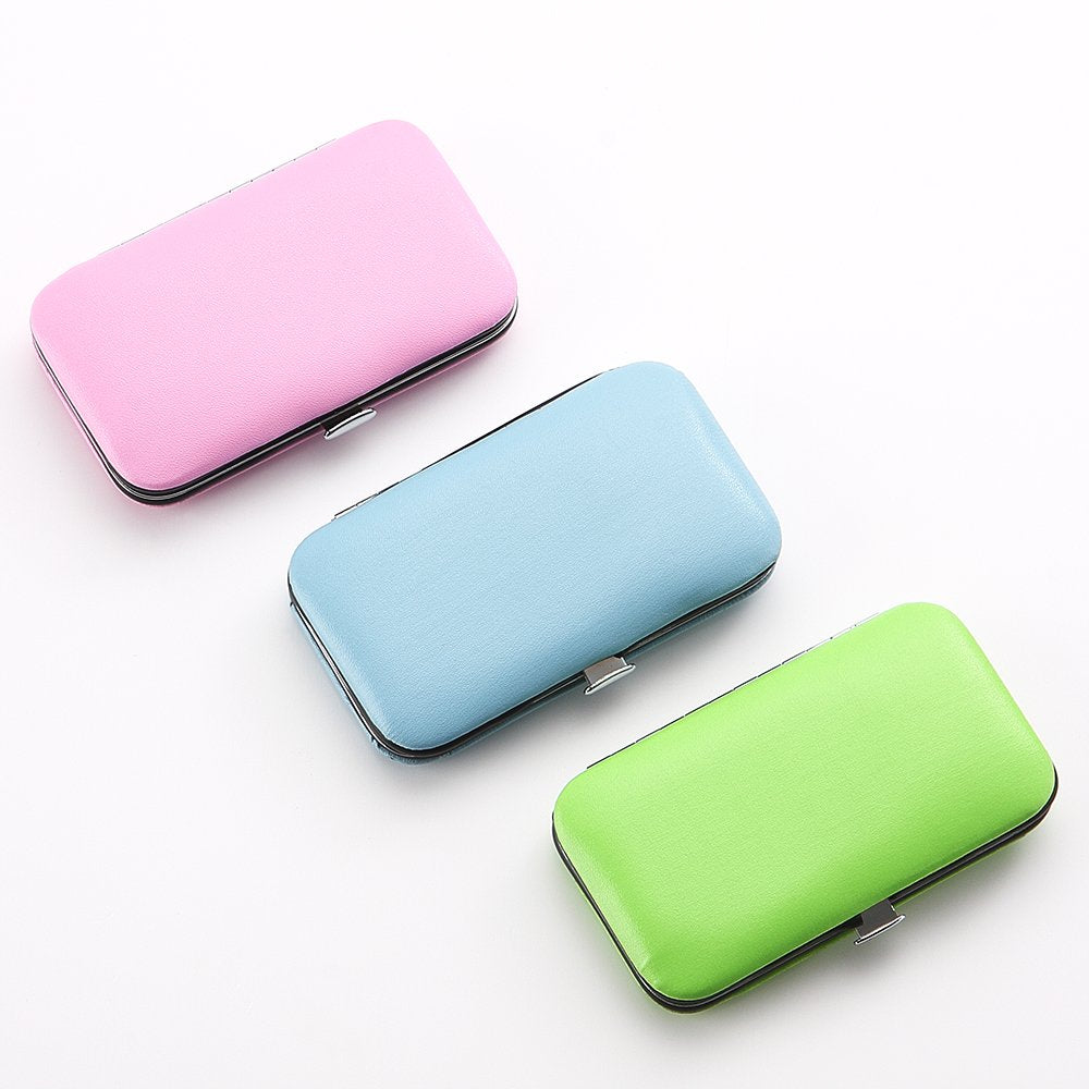 QLL travel-case manicure kit keeps tools organized