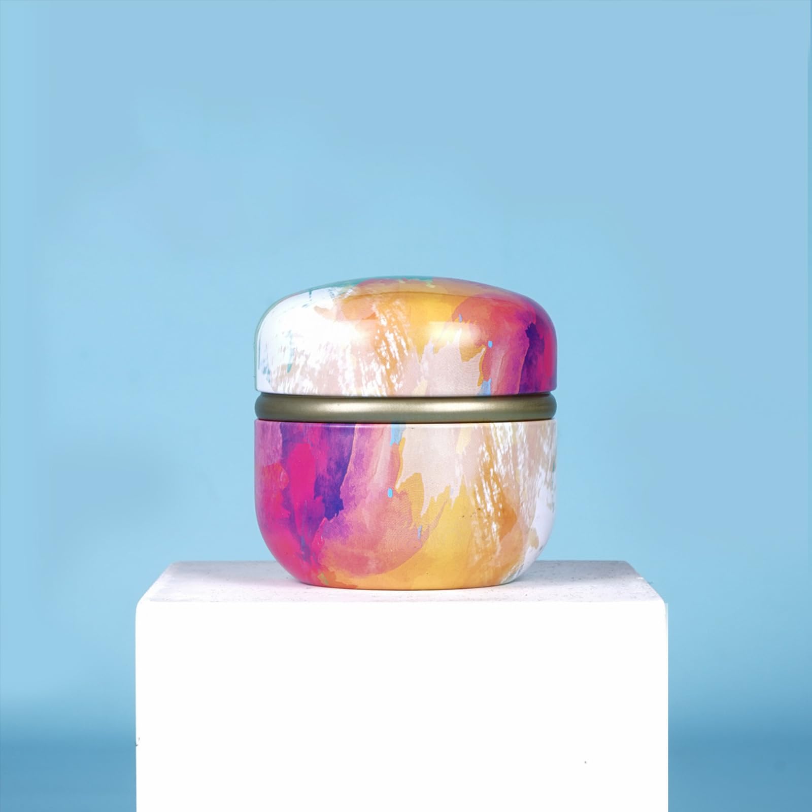 Qopoto powder application scene highlights everyday convenience and freshness