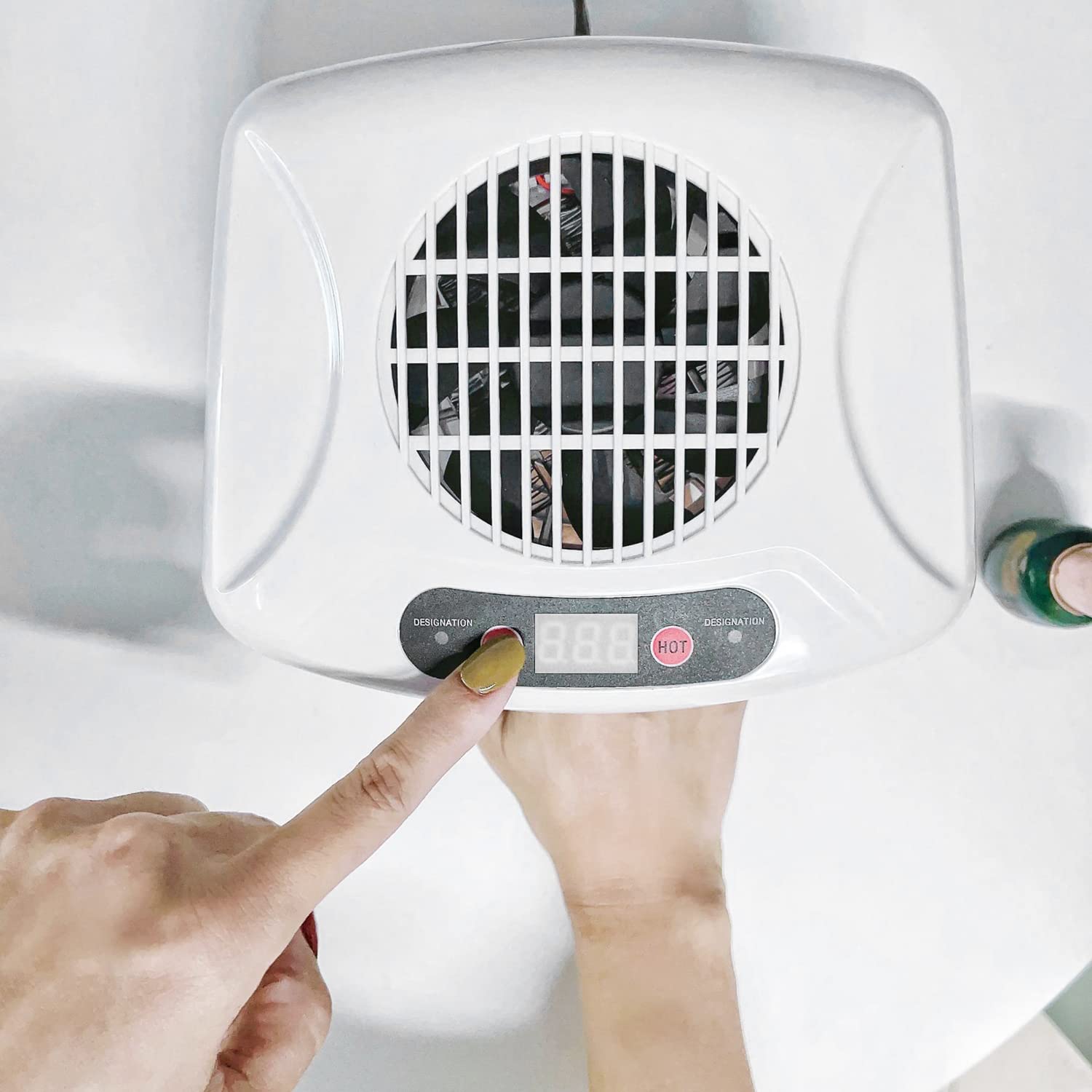 QUTUNI nail dryer sensor-activation shows efficient drying with motion sensing