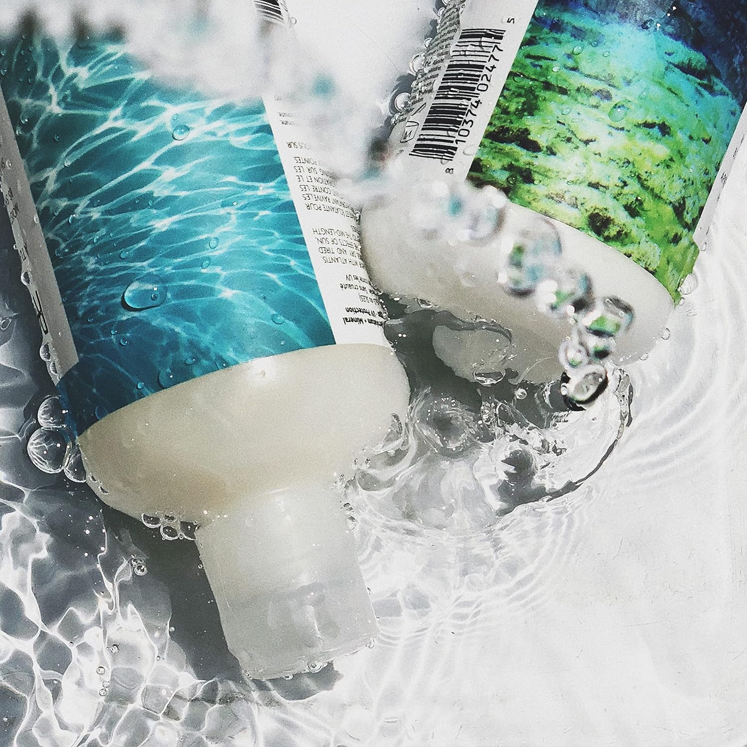 R+Co Atlantis label close-up highlighting pro-vitamin B5 benefits