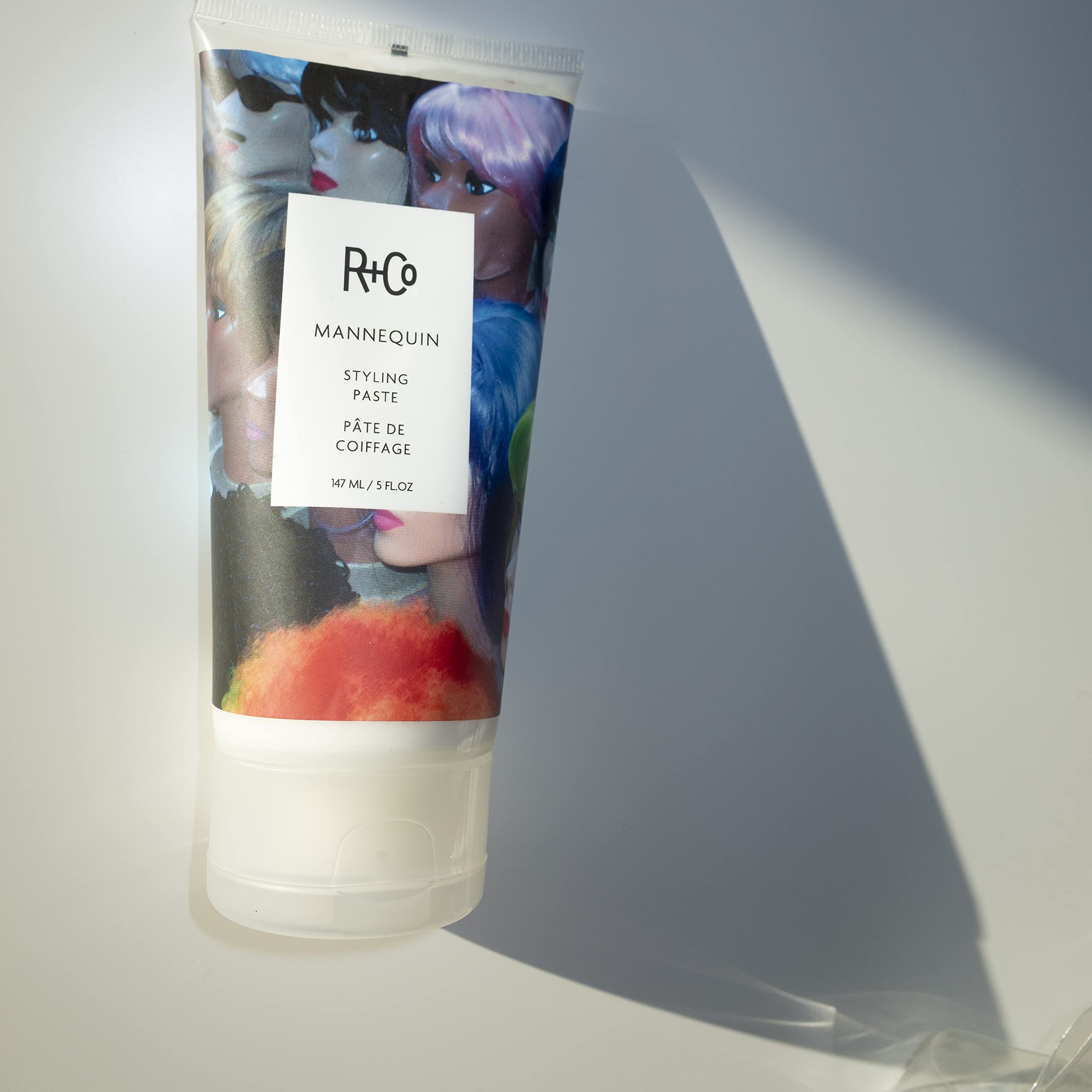 r+co mannequin styling paste on fingers ready for quick styling.