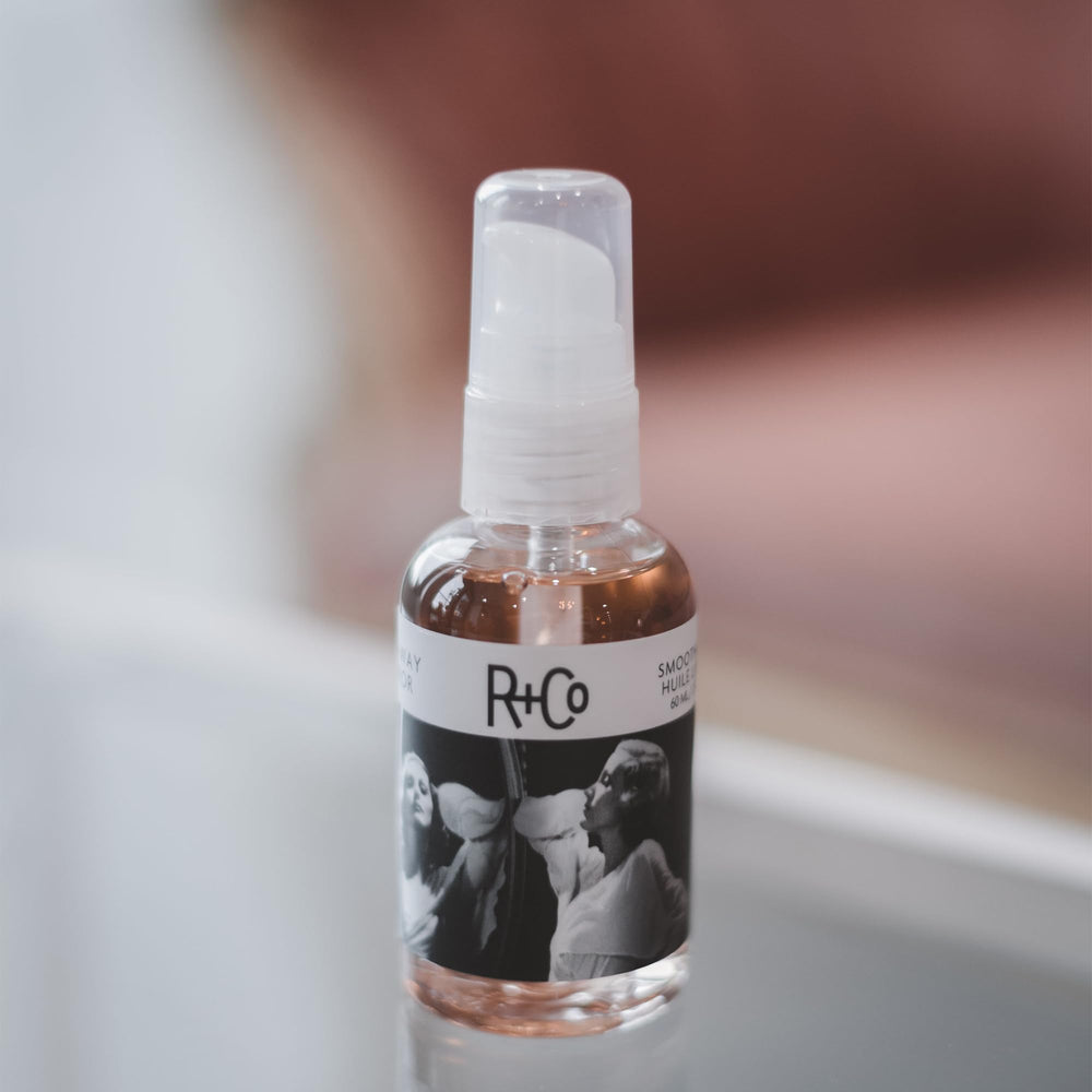 R+Co Two Way Mirror oil pour showing smoothing texture