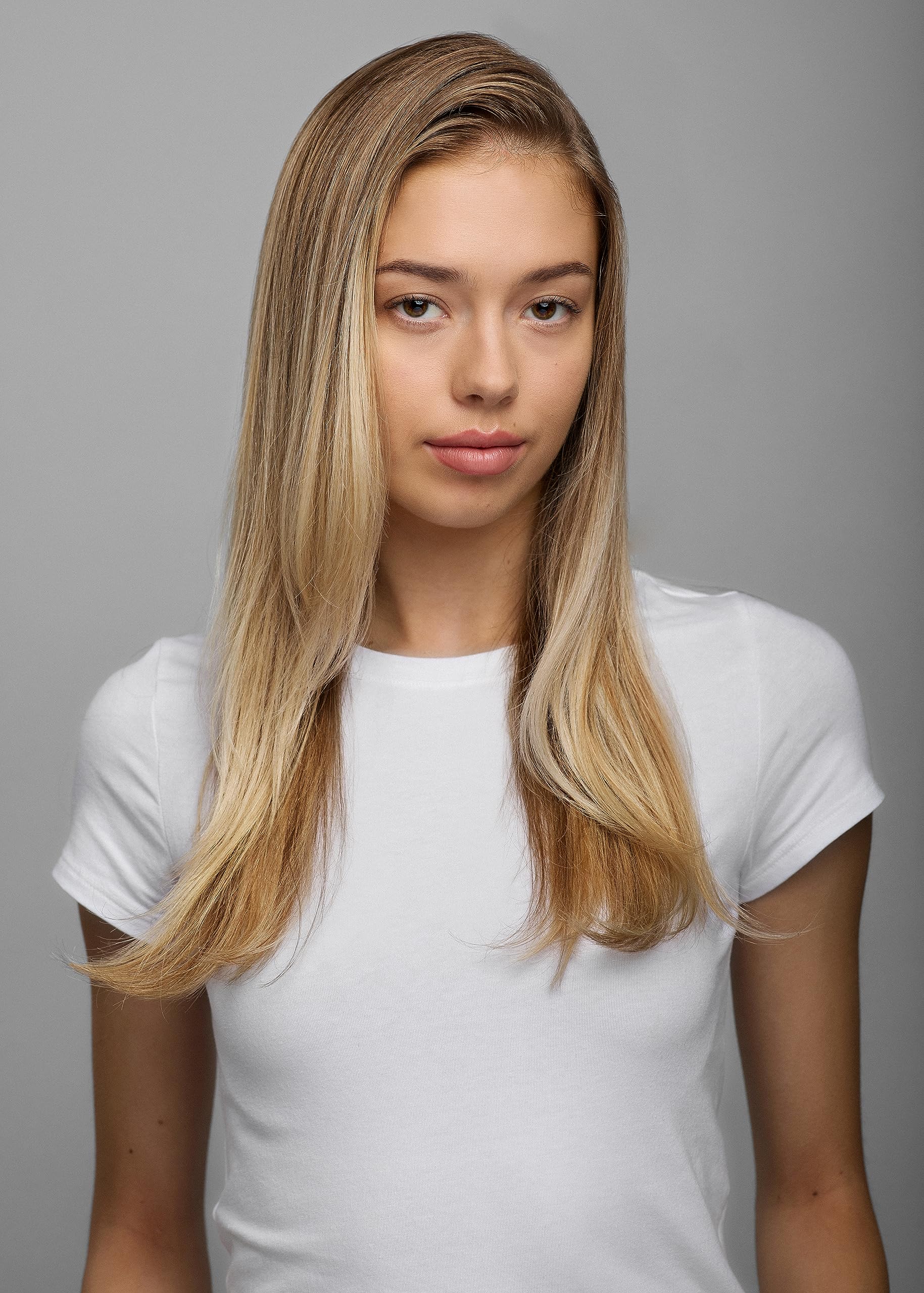 R+Co Hot Spell Thermotech Balm texture-to-cream transformation demonstrates glide.