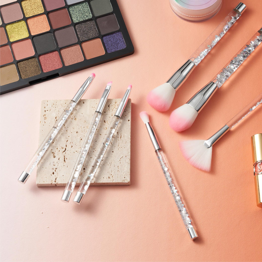 RAEEIKPHZ 7-piece set covers foundation, powder, blush, eyeshadow, and more for versatile looks