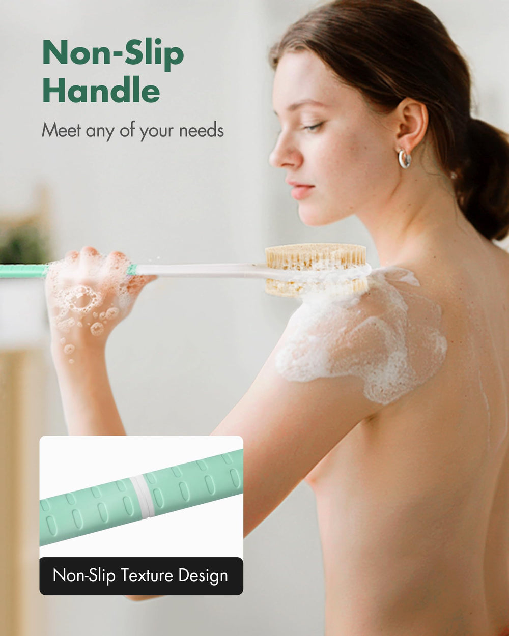 Rafow dry-brush function helps exfoliate pores and remove dirt before moisturizing.