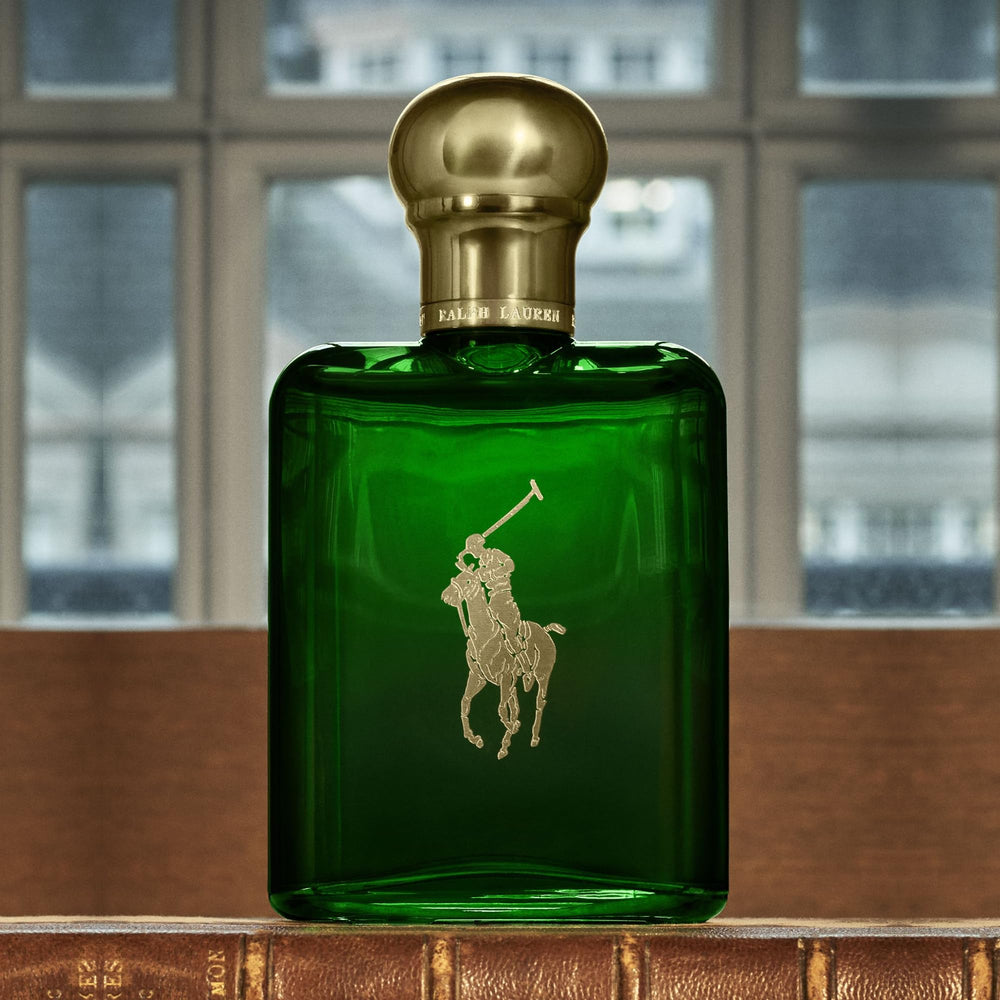 On skin wrist shot demonstrates the fragrance’s subtle yet lasting aroma