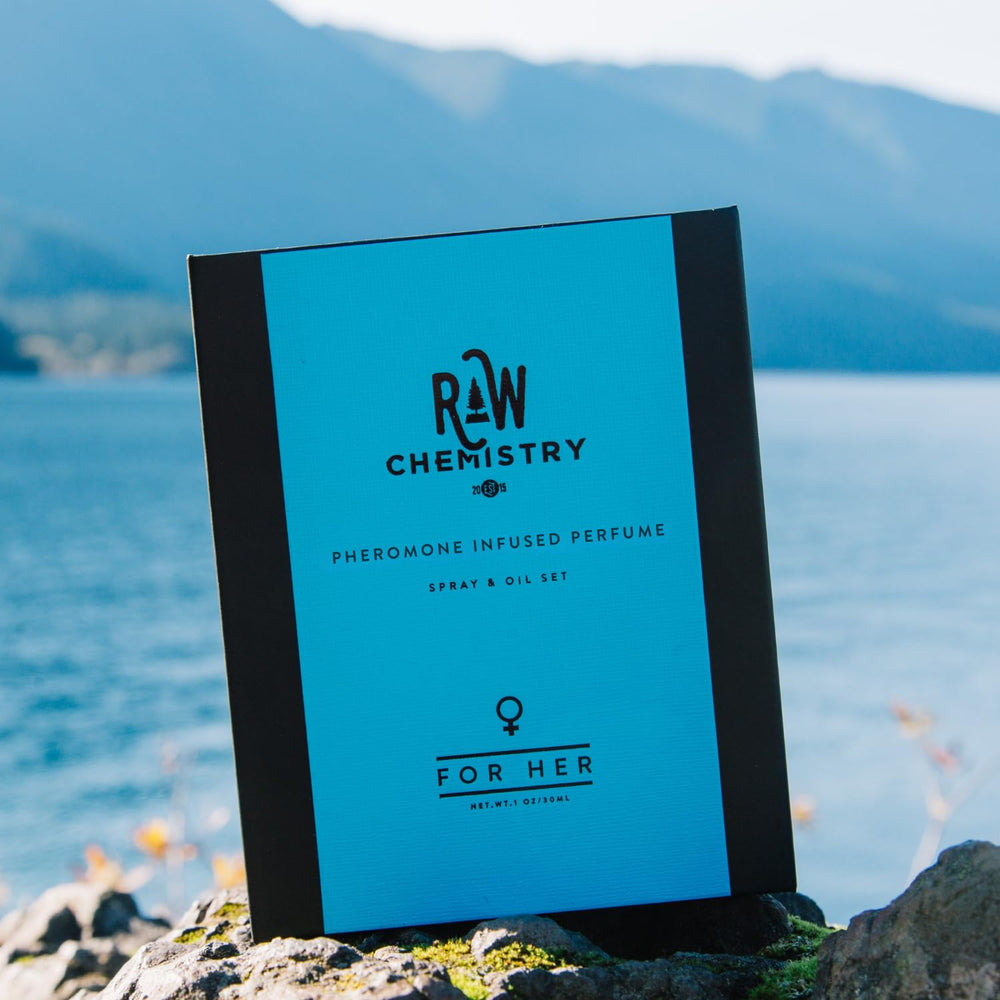RawChemistry For Her box-open view showcases gift-worthy presentation