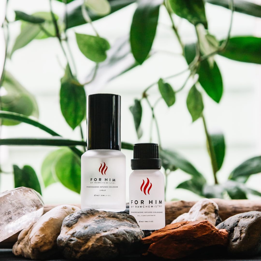 RawChemistry for Him Set in-use conveys night-out scenario with bold fragrance.
