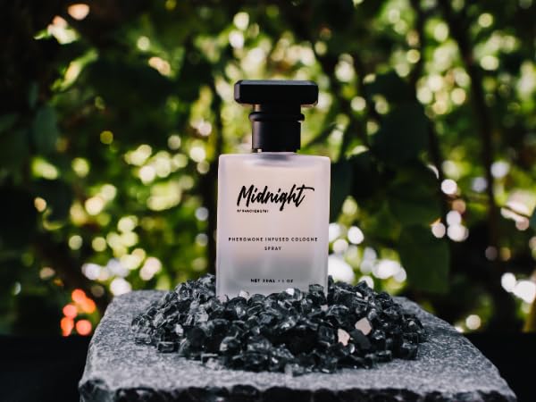 RawChemistry Midnight packaging box conveys luxury presentation