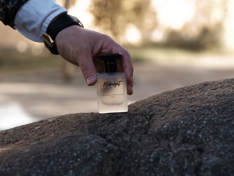 RawChemistry Midnight spray application demonstrates easy diffusion
