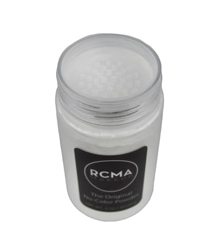 RCMA No-Color Powder applied on face demonstrates shine control and crease prevention.