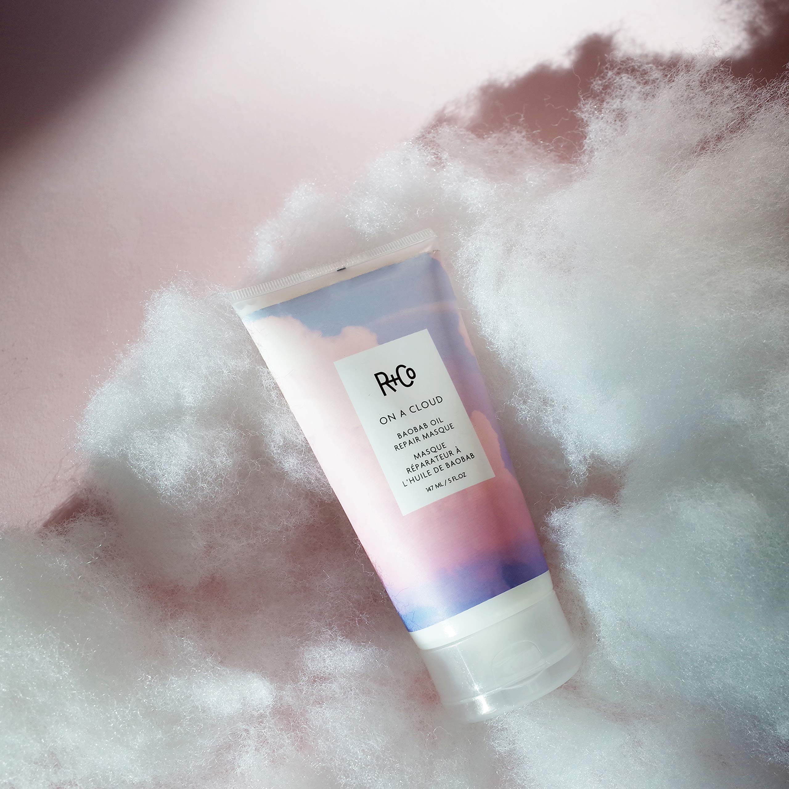 R+CO On A Cloud Baobab Oil Repair Masque texture swirl