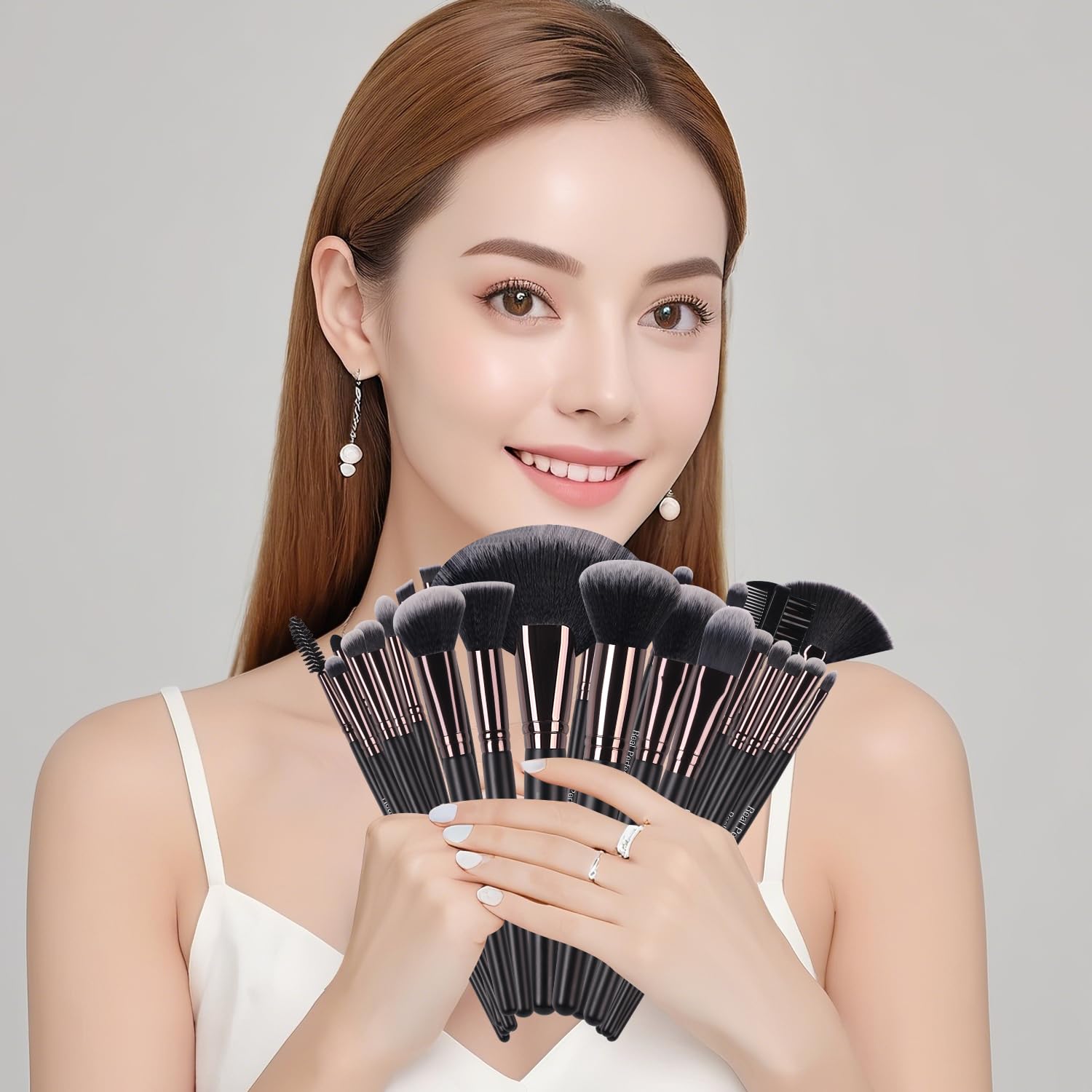 Real Perfection eyeshadow blending brush enables seamless color transitions