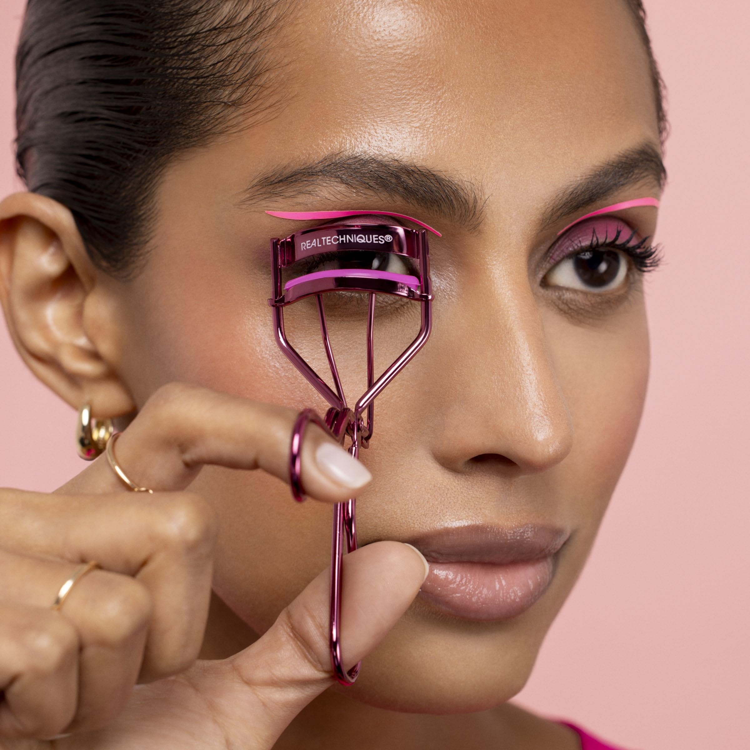 Real Techniques Conceal Coverage Brush for quick concealer application