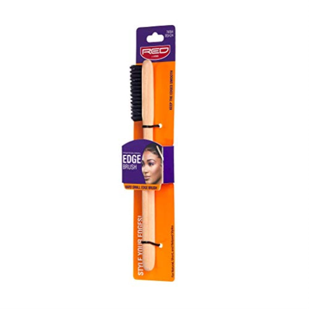 Red by Kiss Ultimate Edge Fixer Brush bristle closeup shows 100% boar hair for precise edges.