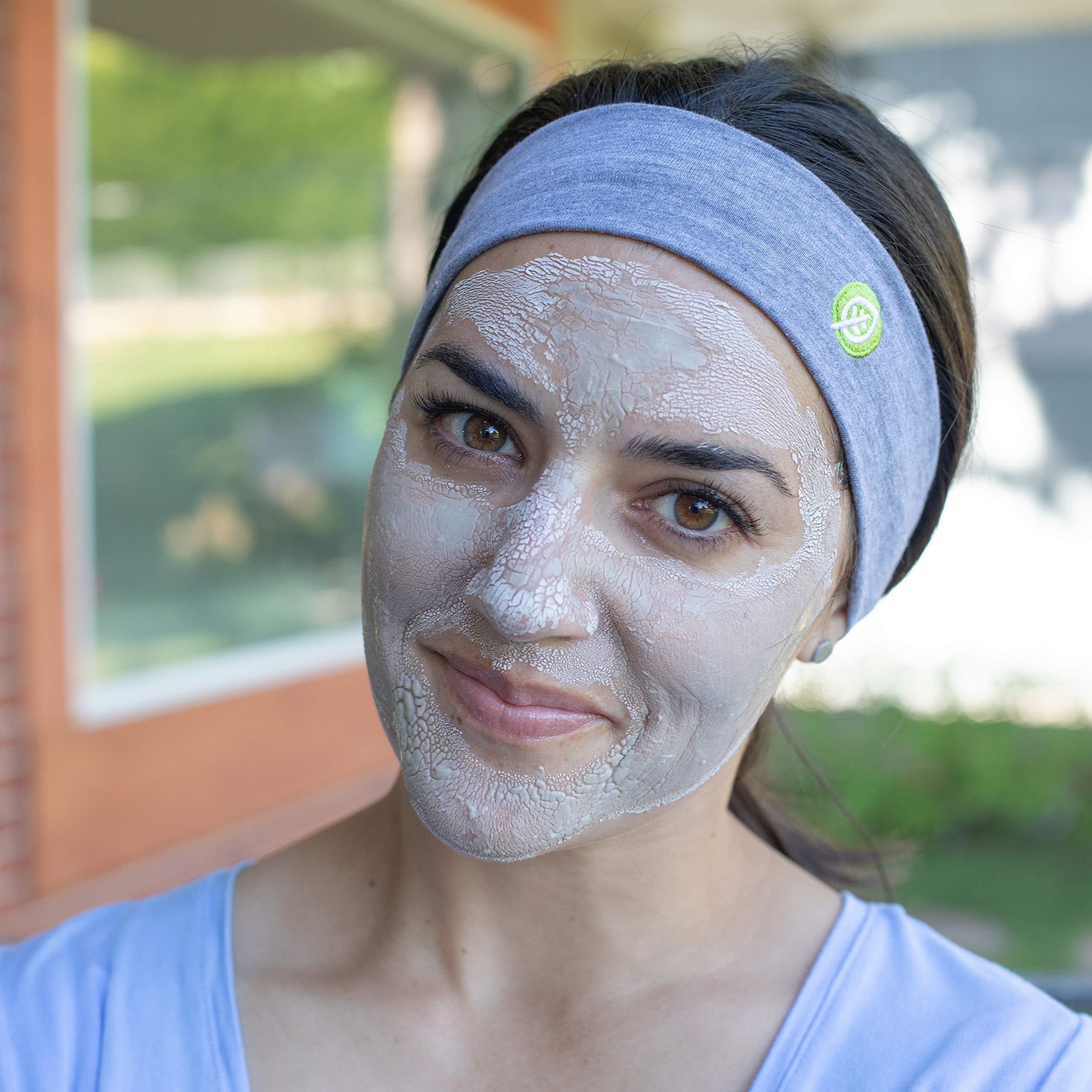 Redmond Clay Bentonite 10oz packaging shown beside simple skincare use options.
