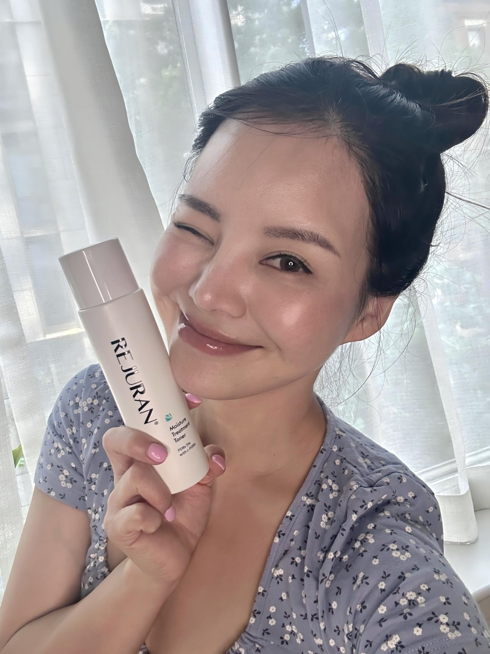 REJURAN Moisture Toner texture close-up for daily soothing hydration