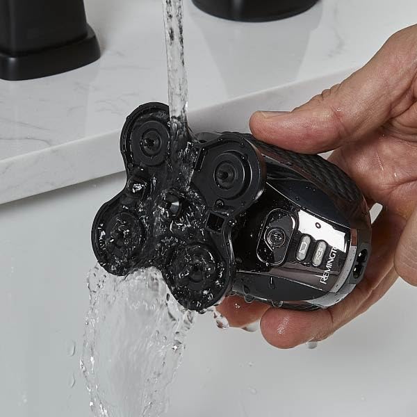 Remington Balder Pro XR7000 quick-clean system simplifies maintenance.