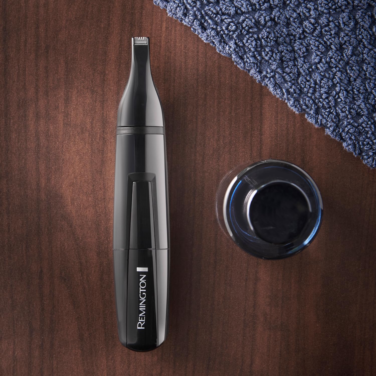 Remington NE3150 eyebrow-hair-trimmer defines tidy brows with ease