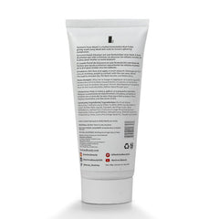 Reshma Beauty Limpiador Curcuma, aplicación de masaje facial para una sensación relajante.