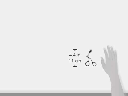 Revlon Eyelash Curler finger grips provide non-slip control during curling.