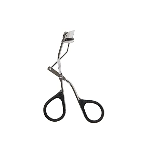 Revlon Eyelash Curler silicone pad delivers gentle, comfortable curl without pinching.