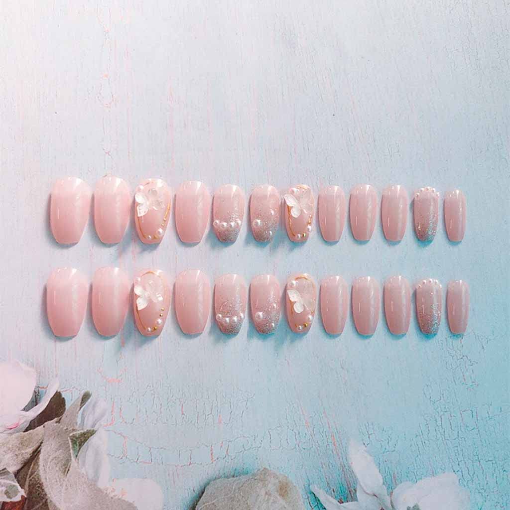 RikView Easy to Apply Nails kit for DIY manicure with secure fit