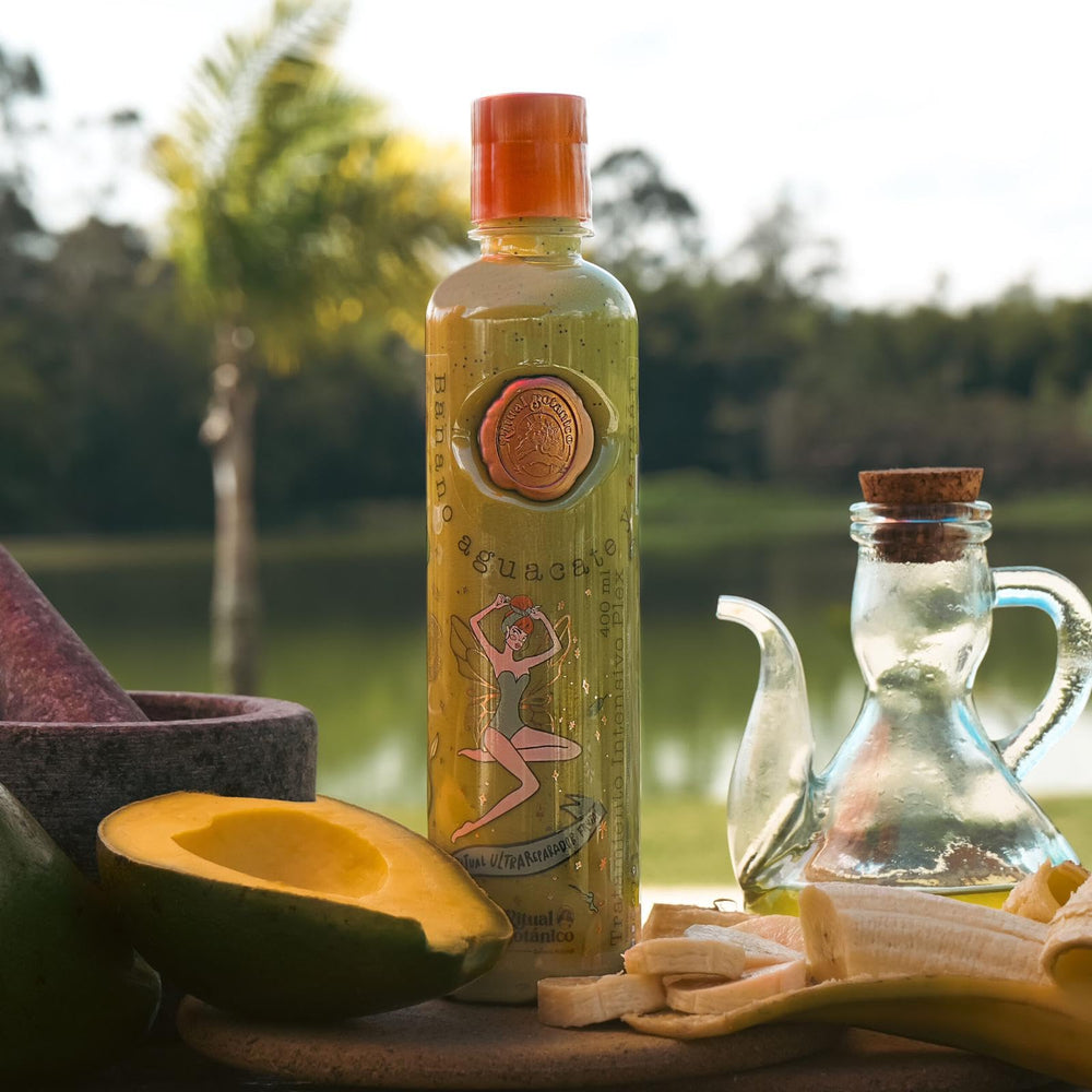 Plex avocado-banana packaging emphasizes deep hydration and repair.