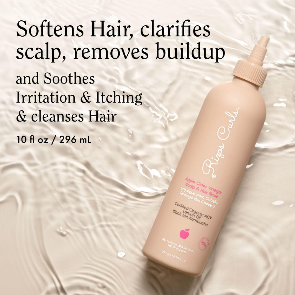 Rizos Curls rinse lather on scalp demonstrates clarifying cleanse and oil balance.