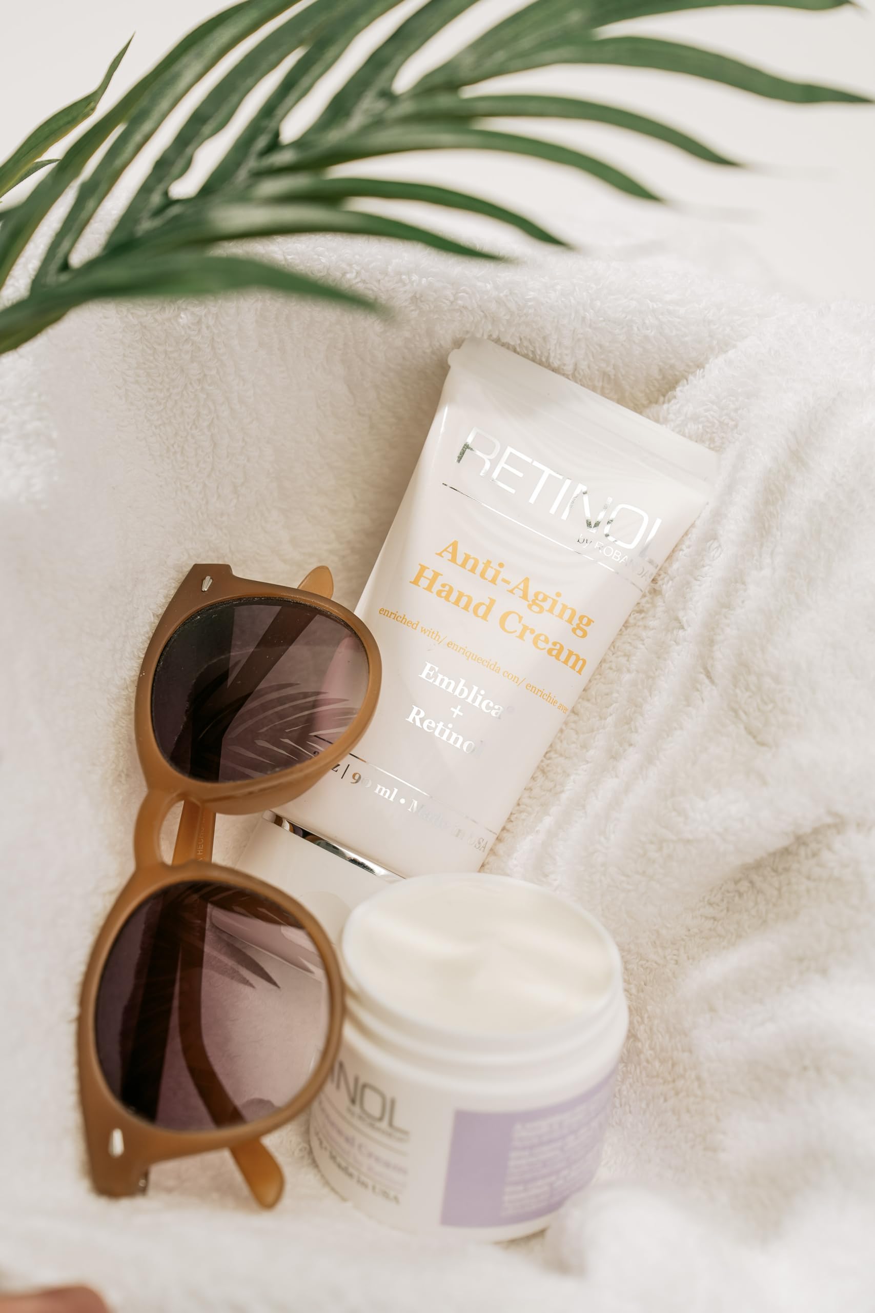 Robanda Retinol Hand Cream 2-pack packaging ready for travel.