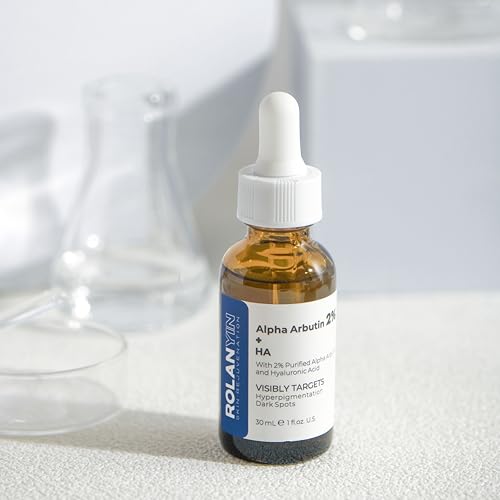 ROLANYIN Alpha Arbutin 2% Serum in-hand-closeup—quick-absorbing hydration for daily use.