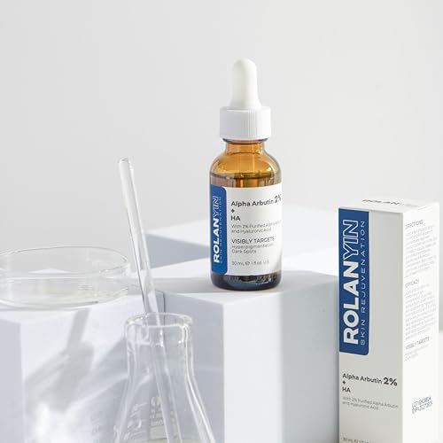 ROLANYIN Alpha Arbutin 2% Serum texture-closeup—silky, fast-absorbing feel.