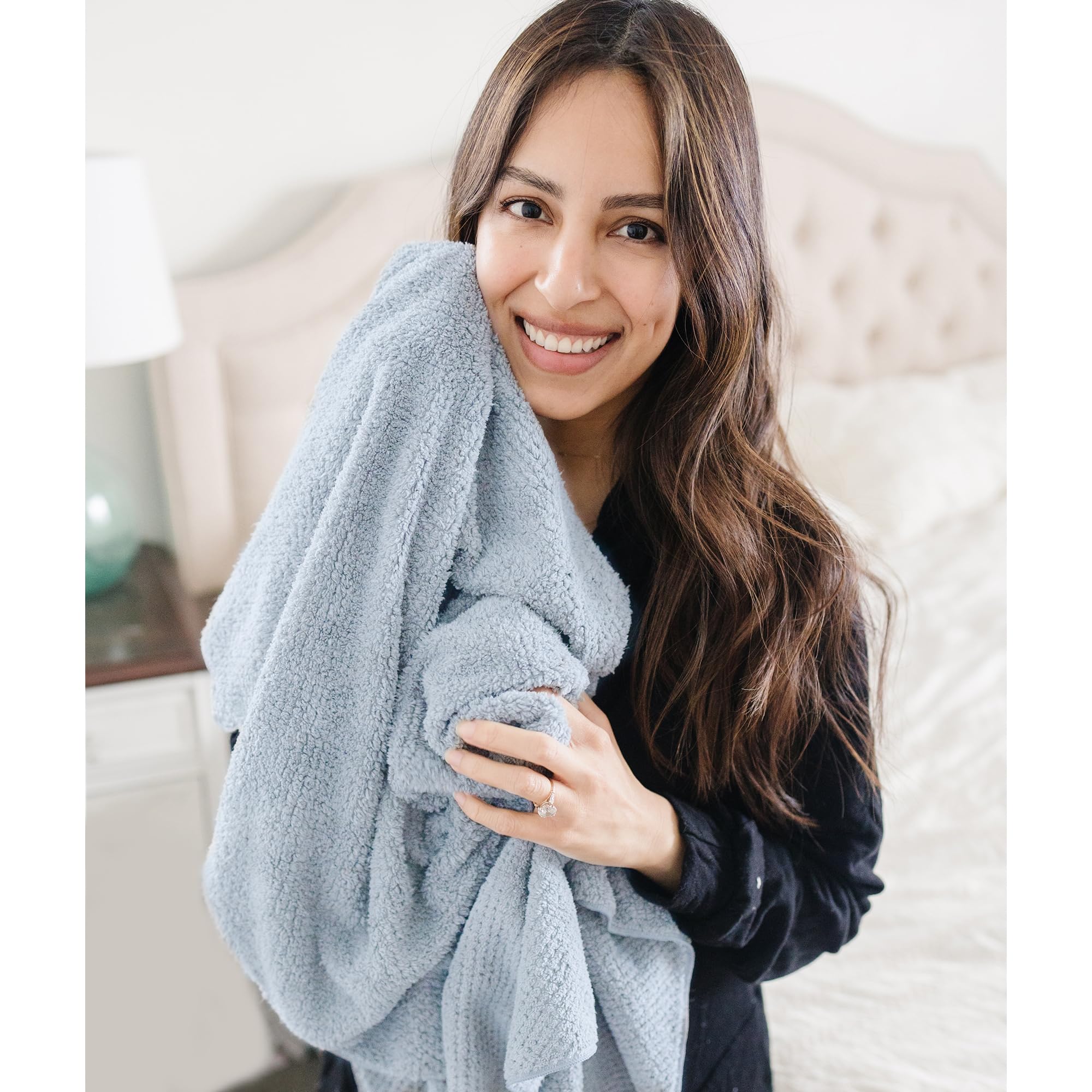 ROLSHOL hair towel elastic-band secure-wrap demonstrates secure wrap during tasks.