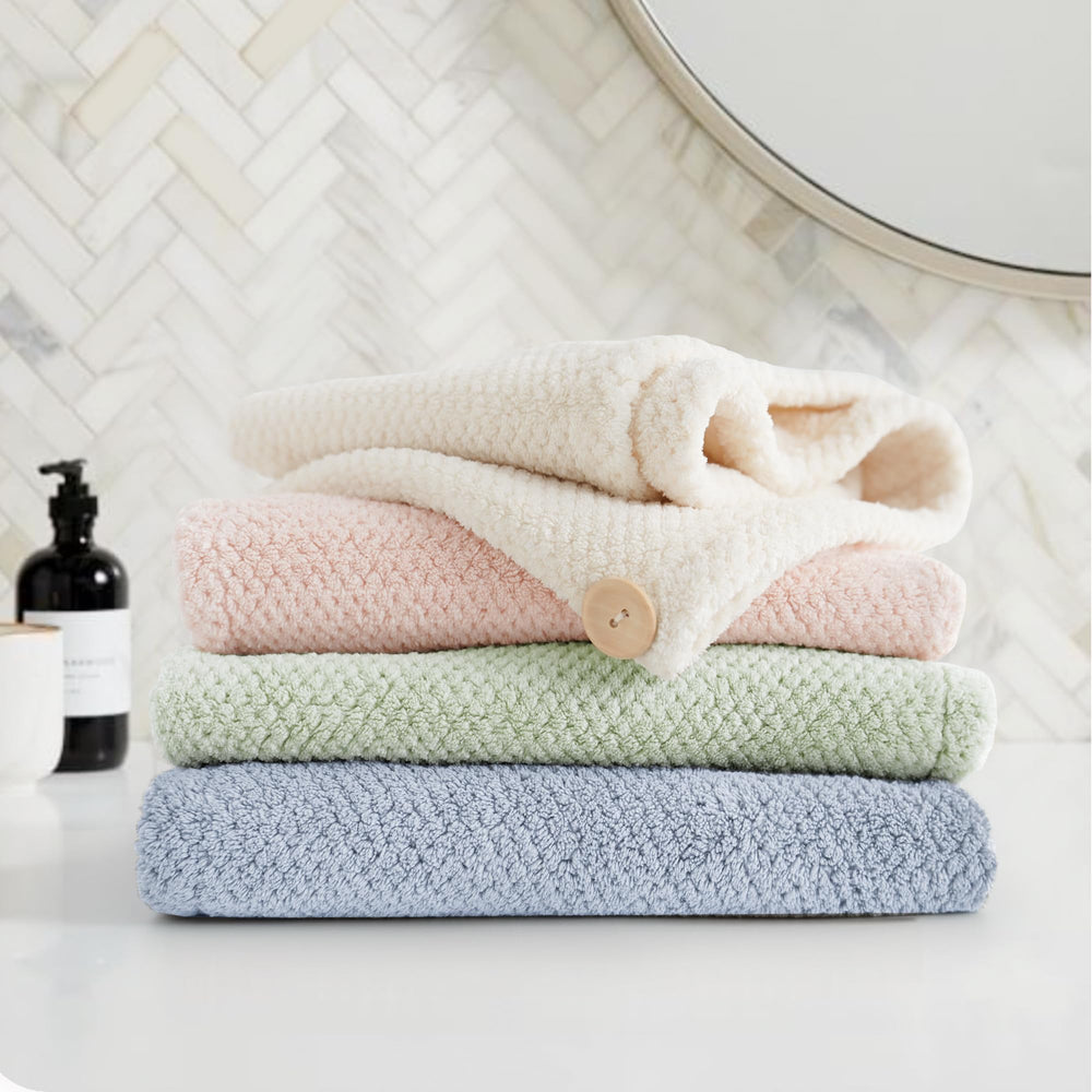 ROLSHOL travel-ready wrap set for quick-drying everyday use.